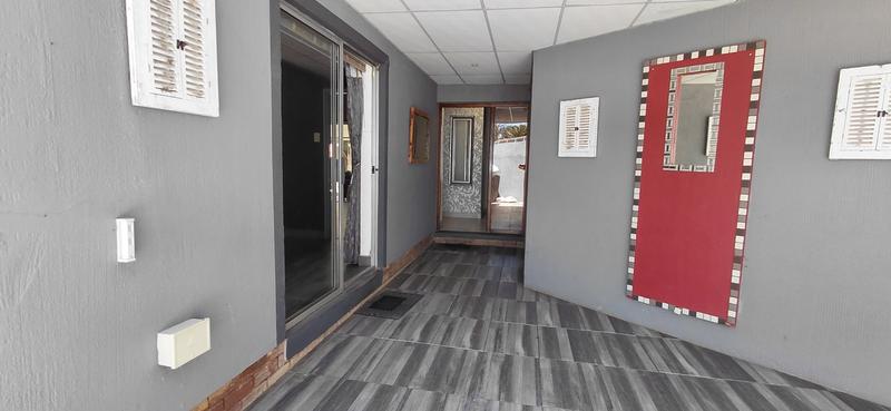 4 Bedroom Property for Sale in Universitas Ridge Free State